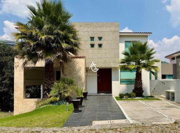 Casa · 500m² · 4 Recámaras · 3 Estacionamientos · Casa en Venta en Puerta de Vigo, Bosque Esmeralda