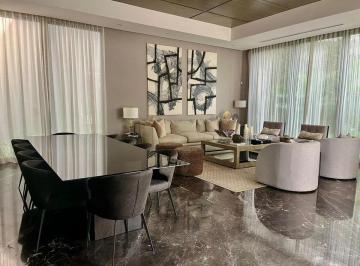 f11531b30ac934422912bf17b81659b3c81f12e138142fc432b0dceba6d65b85 · Lujosa y Moderna Casa Amueblada en Renta