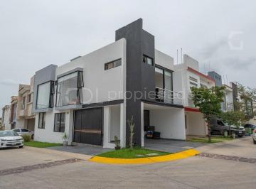 5adb79037444027021d36b40ef4d17ad7dd5d69a173ac2f003261dc6177f6ea7 · Altavista Bosques Casa en Esquina con Excedente