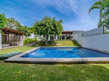 Casa de 4 habitaciones, Xochitepec · Casa de un Nivel con Alberca y 501.5 m² de Terreno en Xochitepec