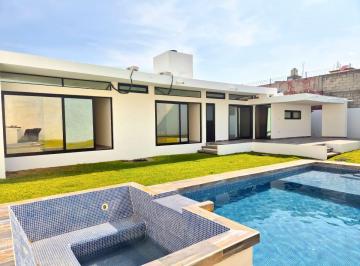 Casa de 3 habitaciones, Yautepec · Casa de 1 Piso con 3 Recámaras y Alberca en Venta en Oaxtepec