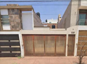 Casa de 4 habitaciones, Tepatitlán de Morelos · Aprovecha Esta Excelente Oportunidad Para Invertir Hermosa Casa en Bosques del Lago
