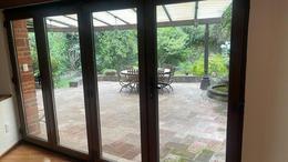 Casa en condominio · 350m² · 3 Recámaras · 4 Estacionamientos · Casa en Condominio en San Jerónimo Lídice de 3 Recámaras con Jardín y Terraza