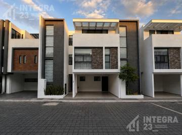 Casa · 125m² · 4 Recámaras · 2 Estacionamientos · Casa en Venta 3 Recámaras, 2 Niveles, Cerca a Recta a Cholula, Súper Oportunidad