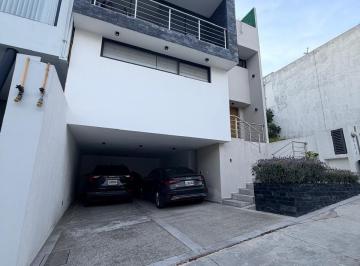Casa · 160m² · 3 Recámaras · 4 Estacionamientos · Venta Residencia Moncayo, Zona Esmeralda, Atizapan Edo Mex