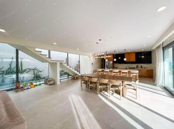Casa de 4 habitaciones, Tijuana · Residencia de Lujo en Venta en Hacienda Agua Caliente | 4 Recámaras y Excelentes Acabados
