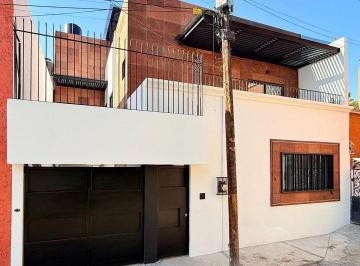 442782041417c9296e5a5b7eec31649cab06f0ceba567ddd8a28ff418b68302c · Casa en Venta en Clavería, 4 Recámaras y Amplio Roof Garden
