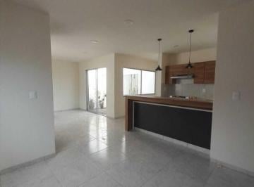 Moderna Casa en Venta con Espacios Amplios y Luminosos · Moderna Casa en Venta con Espacios Amplios y Luminosos