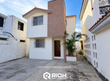 Casa · 114m² · 3 Recámaras · 2 Estacionamientos · Casa en Venta Colonia Los Pinos Tampico