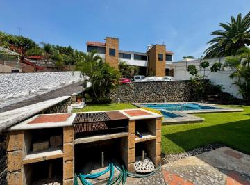 Casa · 3 Recámaras · 3 Estacionamientos · Casa en Renta con 3 Recamaras y Alberca Compartida en Lomas de Cortes, Cuernavaca