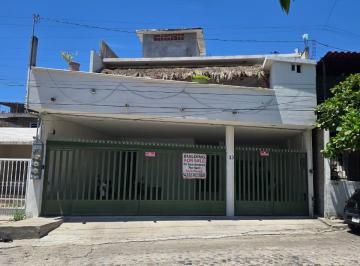 Inmueble productivo urbano de 6 habitaciones, Bahía de Banderas · Casa Cora en Bucerias Nayarit a 3 Cuadras de La Playa
