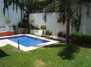 Casa en condominio de 4 habitaciones, Emiliano Zapata · Vendo Casa Sola Amueblada y Equipada Precio de Oportunidad! con Alberca 4 Recámaras Jardin