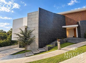 c48bb420025e16e04e989449b302ed36840f65a6893842cc3f1e216fa6e9ee27 · Residencia a Estrenar en Rancho San Juan | 4 Recámaras / Alberca
