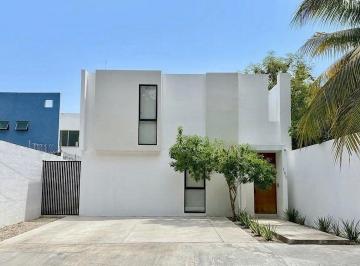 Casa · 206m² · 3 Recámaras · 4 Estacionamientos · Casa en Venta Al Norte de Mérida