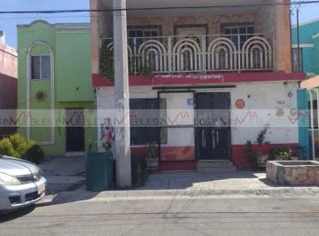Casa uso de suelo · 164m² · 4 Recámaras · Casa con Uso de Suelo en Venta en General Escobedo