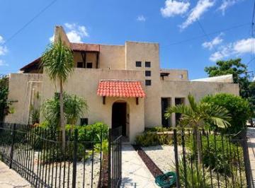 Casa · 371m² · 7 Recámaras · 2 Estacionamientos · Renta de Casa con 7 Habitaciones Para Oficina o Vivienda - (4)