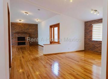 Casa de 4 habitaciones, Querétaro · Casa en Renta de un Nivel con Oficina, 4 Estacionamientos, Paneles Solares, Juriquilla