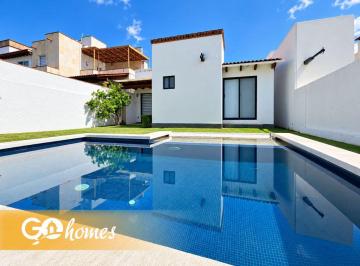 Hermosa propiedad de un solo nivel dentro de fraccionamiento privado, con techos · Casa en Venta en Haciendas de Tequisquiapan, $4,380,000 1 Planta
