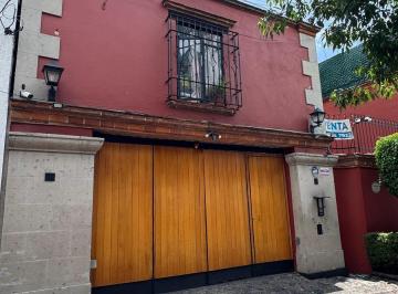 Casa · 230m² · 3 Recámaras · 2 Estacionamientos · Casa en San Angel