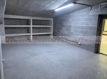 Local comercial · 81m² · 1 Recámara · 2 Estacionamientos · Local Comercial en Venta en Monterrey Centro