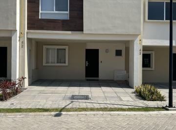 Casa · 134m² · 3 Recámaras · 2 Estacionamientos · Casa en Parque Tesalia - Lomas de Angelopolis III