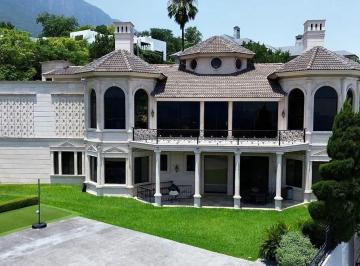 1 · Lujosa Casa en Venta La Cima