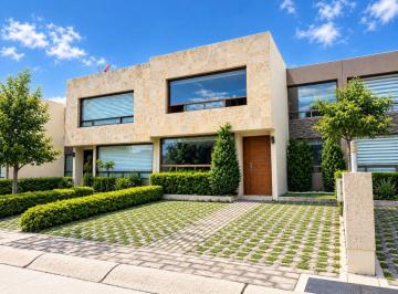 Casa en condominio de 3 habitaciones, Calimaya · Casa en Venta en Lomas Virreyes, Modelo Madeira, Calimaya, a Unos Minutos de Metepec
