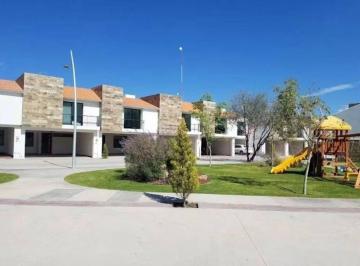 Casa de 3 habitaciones, San Luis Potosí · Casa en Renta Amueblada en Privada Artezza Villa de Pozos