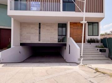 Casa de 4 habitaciones, Zapopan · Casa en Venta, Villa Verona, Zapopan