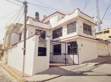Casa · 184m² · 4 Recámaras · 2 Estacionamientos · Casa en Venta en San Andrés Atenco, Tlalnepantla