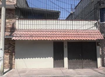 Casa de 4 habitaciones, Ecatepec de Morelos · Venta de Casa en Poesía Mexicana Ecatepec