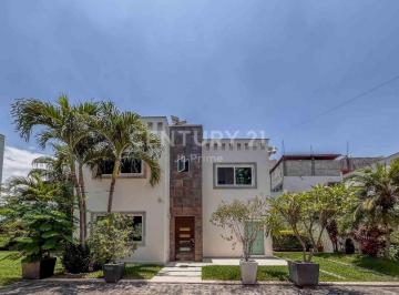 Casa de 4 habitaciones, Yautepec · Casa de 4 Recámaras con Alberca en Oaxtepec Centro