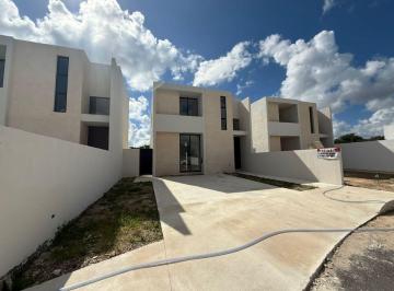 Casa en condominio de 3 habitaciones, Mérida · Excelente Casa en Renta en Privada en Dzityá