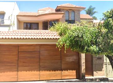 Casa de 4 habitaciones, Zapopan · Venta de Casa en Fracc Jardines Vallarta, Zapopan, Jalisco.