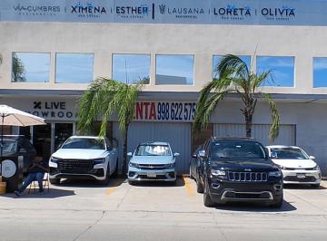Local comercial · 112m² · 2 Estacionamientos · Local en Renta Sobre Av Huayacan, 112 m²