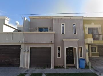 Casa de 3 habitaciones, Matamoros · Casa en Venta en Tulipán, Tamaulipas.