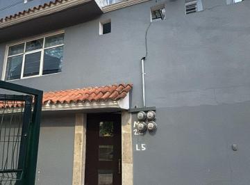 Fachada de la casa · 3 Cuartos Sin Amueblar
