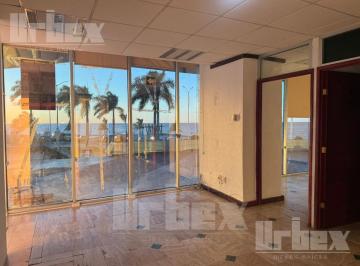 Local comercial · 130m² · Renta de Amplio Local en Torres de Cristal, Ubicado en El Malecón de Campeche
