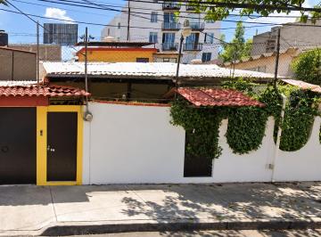 Casa de 2 habitaciones, Coyoacán · Casa en Venta en del Carmen, Benito Juárez.
