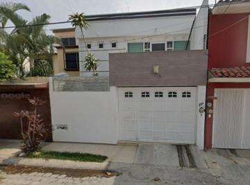 Casa de 4 habitaciones, Tuxtla Gutiérrez · Venta en Oceano Fracc. La Herradura Mun. Tuxtla Gutierrez C. P. 29054 Chiapas