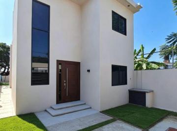 Casa de 4 habitaciones, Cuautla · Preciosa Casa de 600 m² con 4 Recámaras y Alberca en Venta en Brisas de Cuautla