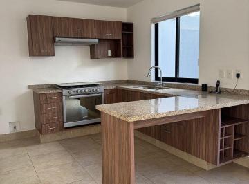 Casa de 4 habitaciones, Querétaro · Casa en Venta en Condominio Torre de Piedra, El Refugio