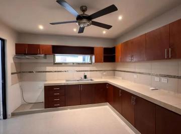 1 · Casa en Venta en Mérida Yucatán en Los Pinos