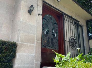 Casa de 4 habitaciones, Benito Juárez · Hermosa Casa con Uso de Suelo Habitacional y Oficinas en La Col. Insurgentes San Borja