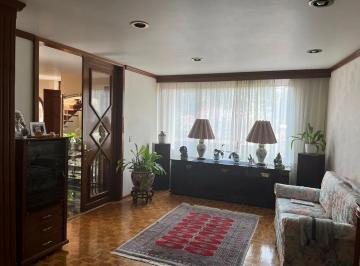 Casa · 330m² · 3 Recámaras · 4 Estacionamientos · Casa con Jardín, en La Zona Baja de Las Águilas, en Venta
