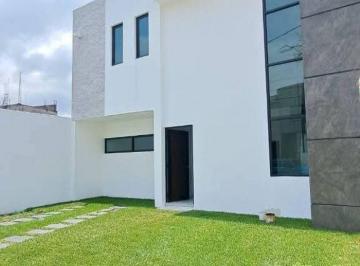 Casa de 3 habitaciones, Yautepec · Preciosa Casa de 200 m² en Oaxtepec con Alberca y 3 Recámaras en Venta