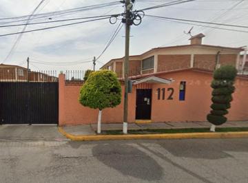 Casa de 3 habitaciones, Metepec · Departamento en Venta en Calle Pedro Ascencio, Santa Cruz, Metepec, Méx.