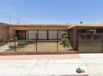 Casa de 4 habitaciones, Torreón · Venta En, Av Juan Terrazas Col. Ampliacion Los Angeles Mun. Torreon C. P. 27148 Coahuila
