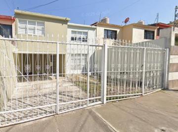 Casa de 3 habitaciones, Toluca · Casa en Venta en Rancho La Mora, Toluca de Lerdo, Méx.