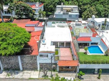 Casa de 3 habitaciones, Cuernavaca · Casa de 274 m² con 3 Recámaras y Estudio en Quintas Martha